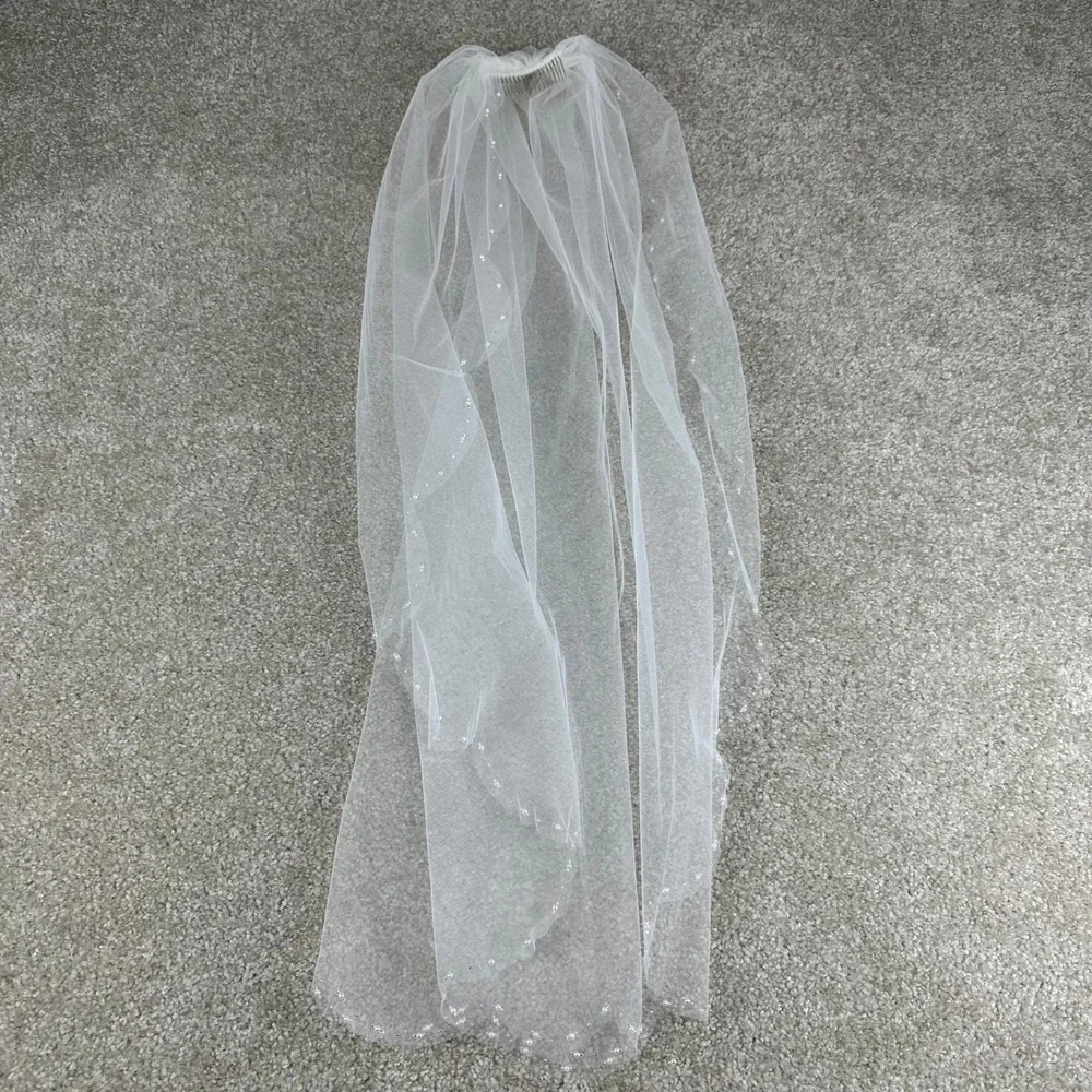 White Tulle Bridal Veil Pearl Beaded Scalloped Edge Fingertip Length Metal Comb